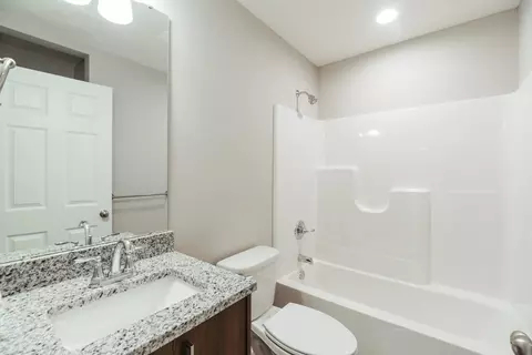 Bath - 1217 E Macon St, Republic, MO 65738 photo 3 of 3