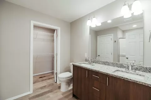 Bath - 1217 E Macon St, Republic, MO 65738 photo 1 of 3