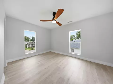Bedroom - 1139 W Lynn St, Springfield, MO 65802 photo 2 of 12