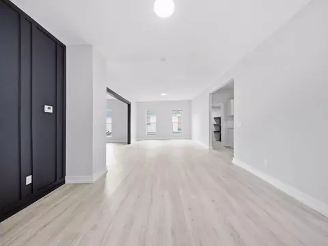 Living - 1139 W Lynn St, Springfield, MO 65802 photo 7 of 7
