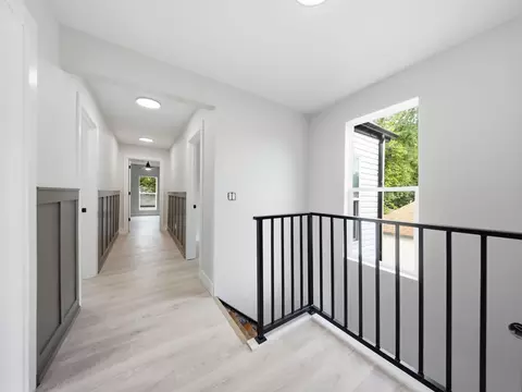 Entry Way - 1139 W Lynn St, Springfield, MO 65802 photo 3 of 3