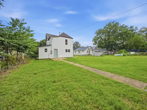 Exterior - 1139 W Lynn St, Springfield, MO 65802 photo 12 of 15
