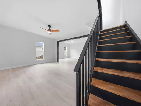Living - 1139 W Lynn St, Springfield, MO 65802 photo 4 of 7
