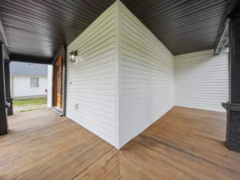 Exterior - 1139 W Lynn St, Springfield, MO 65802 photo 10 of 15