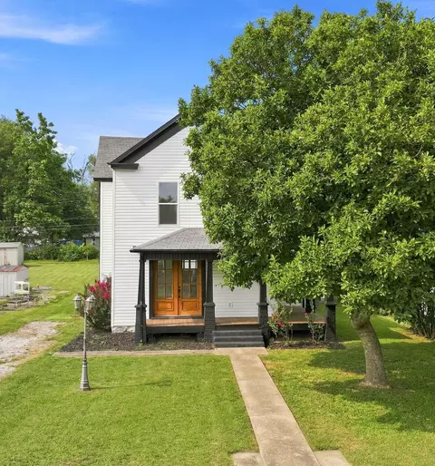 Exterior - 1139 W Lynn St, Springfield, MO 65802 photo 2 of 15