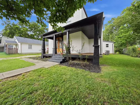 Exterior - 1139 W Lynn St, Springfield, MO 65802 photo 9 of 15