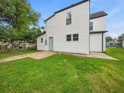 Exterior - 1139 W Lynn St, Springfield, MO 65802 photo 13 of 15