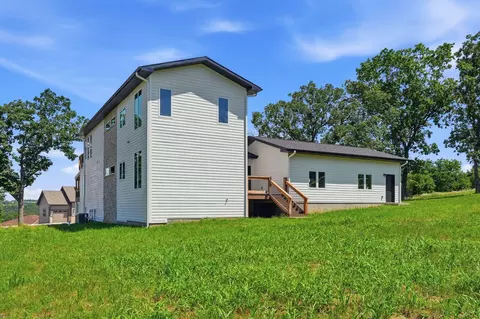 Exterior - 27671 Drifters Blvd, Eagle Rock, MO 65641 photo 18 of 21
