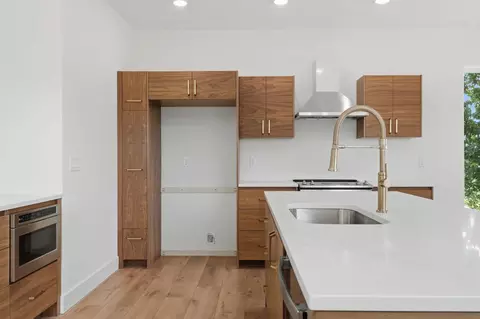 Kitchen - 27671 Drifters Blvd, Eagle Rock, MO 65641 photo 3 of 6