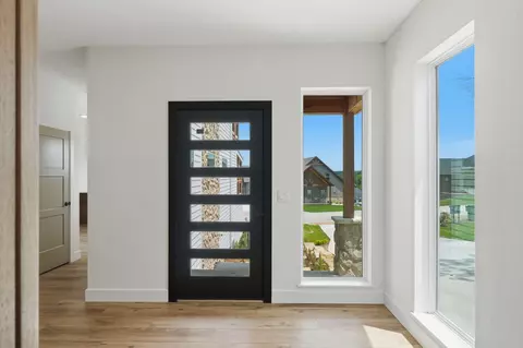 Entry Way - 27671 Drifters Blvd, Eagle Rock, MO 65641 photo 2 of 11