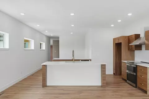 Kitchen - 27671 Drifters Blvd, Eagle Rock, MO 65641 photo 5 of 6