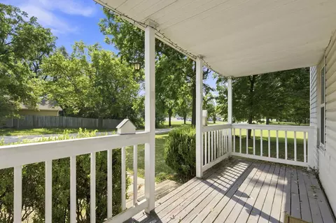 Exterior - 645 N Walnut Ave, Republic, MO 65738 photo 4 of 10