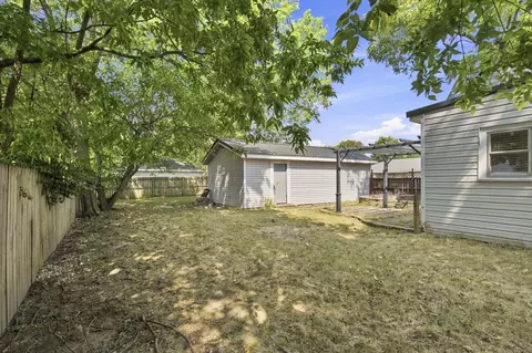 Exterior - 645 N Walnut Ave, Republic, MO 65738 photo 9 of 10