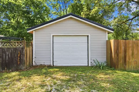 Exterior - 645 N Walnut Ave, Republic, MO 65738 photo 10 of 10