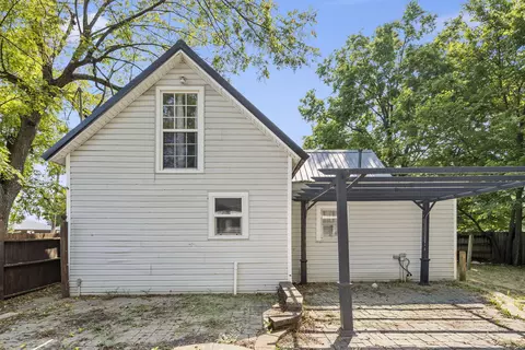 Exterior - 645 N Walnut Ave, Republic, MO 65738 photo 5 of 10
