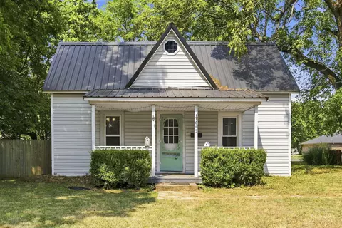 Exterior - 645 N Walnut Ave, Republic, MO 65738 photo 2 of 10