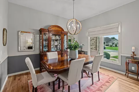 Dining - 3725 E Cromwell Ln, Springfield, MO 65802 photo 2 of 2
