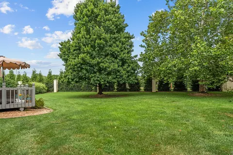 Exterior - 3725 E Cromwell Ln, Springfield, MO 65802 photo 6 of 11