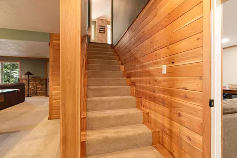 Entry Way - 2926 S Versailles Ave, Springfield, MO 65804 photo 3 of 3