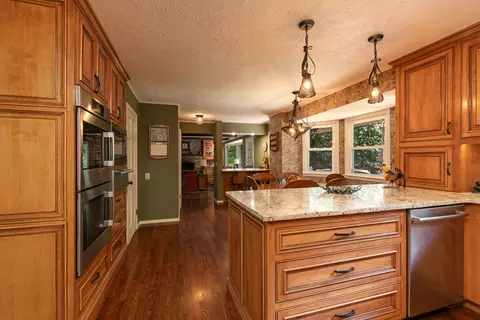 Kitchen - 2926 S Versailles Ave, Springfield, MO 65804 photo 1 of 7