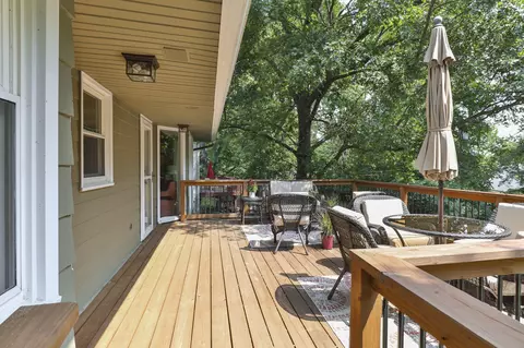 Exterior - 2926 S Versailles Ave, Springfield, MO 65804 photo 5 of 8