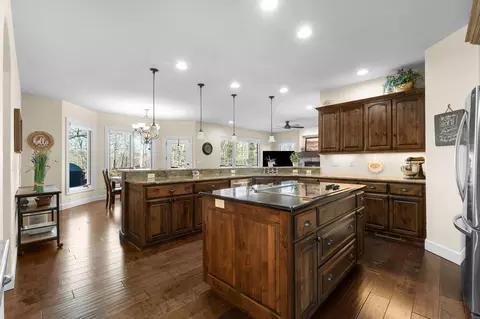 Kitchen - 151 Royal Dornoch Dr, Branson, MO 65616 photo 3 of 5