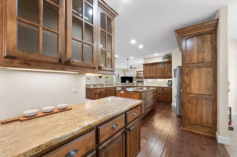Kitchen - 151 Royal Dornoch Dr, Branson, MO 65616 photo 5 of 5