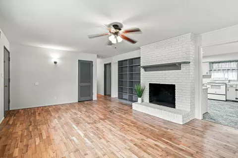 Living - 746 N Oak Grove Ave, Springfield, MO 65802 photo 6 of 6