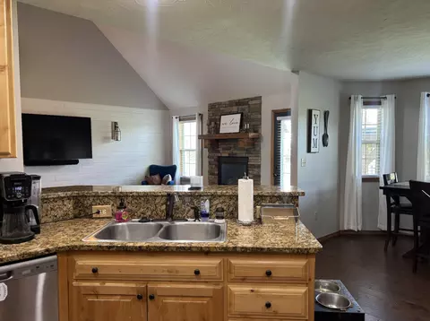 Kitchen - 3504 N Ledgestone Dr, Ozark, MO 65721 photo 2 of 3
