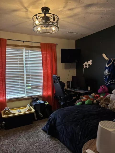 Bedroom - 3504 N Ledgestone Dr, Ozark, MO 65721 photo 2 of 3