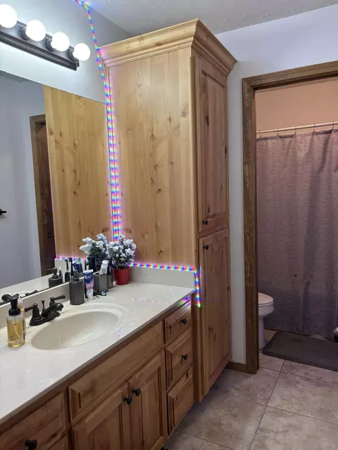Bath - 3504 N Ledgestone Dr, Ozark, MO 65721 photo 4 of 4