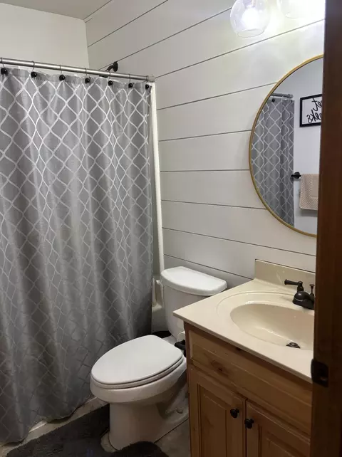 Bath - 3504 N Ledgestone Dr, Ozark, MO 65721 photo 1 of 4