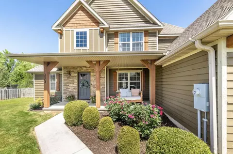 Exterior - 3504 N Ledgestone Dr, Ozark, MO 65721 photo 2 of 5