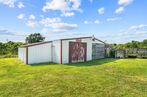 Exterior - 415 Squaw Run Dr, Bruner, MO 65620 photo 8 of 10