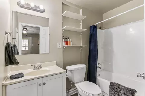 Bath - 1616 W Belmont St, Springfield, MO 65802 photo 1 of 1