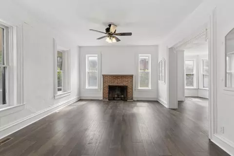 Living - 419 Maple St, Greenfield, MO 65661 photo 2 of 5