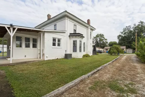 Exterior - 419 Maple St, Greenfield, MO 65661 photo 4 of 5