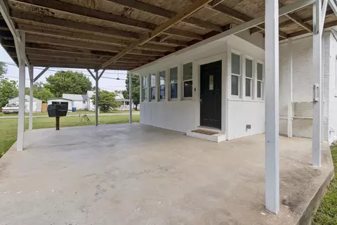 Exterior - 419 Maple St, Greenfield, MO 65661 photo 2 of 5