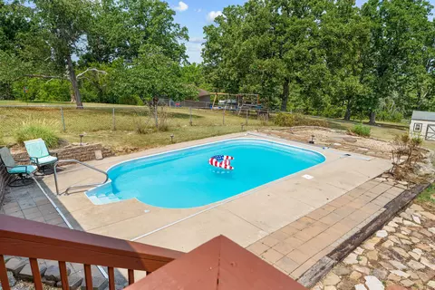 Exterior - 421 Santa Fe Dr, Forsyth, MO 65653 photo 7 of 14