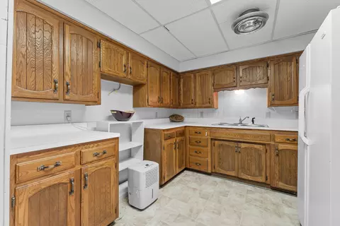 Kitchen - 421 Santa Fe Dr, Forsyth, MO 65653 photo 5 of 5