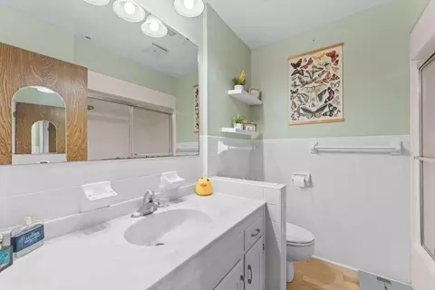 Bath - 421 Santa Fe Dr, Forsyth, MO 65653 photo 2 of 3