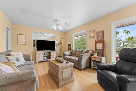 Living - 421 Santa Fe Dr, Forsyth, MO 65653 photo 3 of 6