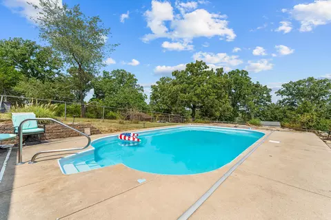 Exterior - 421 Santa Fe Dr, Forsyth, MO 65653 photo 8 of 14