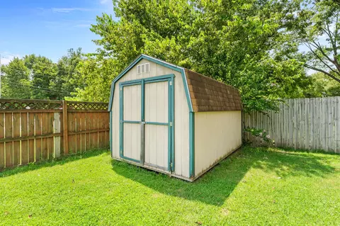 Exterior - 1106 April Dr, Ozark, MO 65721 photo 6 of 8