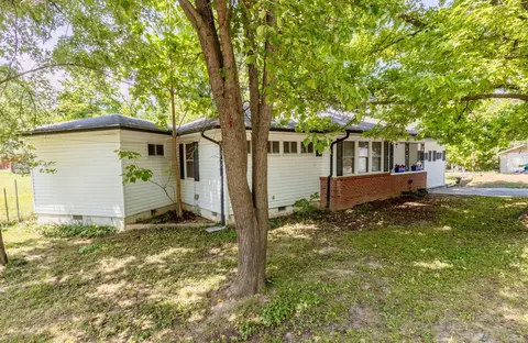 Exterior - 523 Parnell Dr, Branson, MO 65616 photo 2 of 3