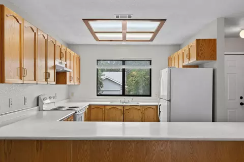 Kitchen - 202 Travis Trl, Branson, MO 65616 photo 4 of 5