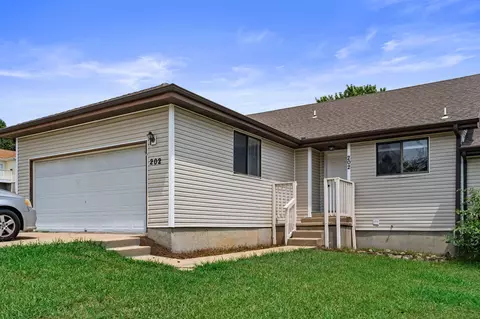 Exterior - 202 Travis Trl, Branson, MO 65616 photo 2 of 3