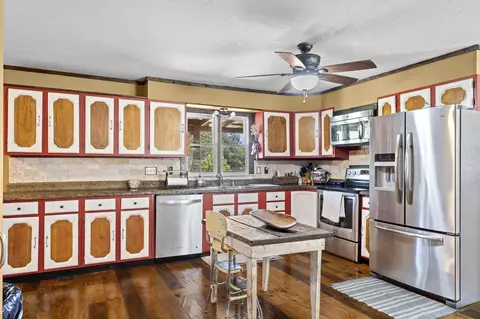 Kitchen - 27538 State Highway 39, Shell Knob, MO 65747 photo 3 of 4