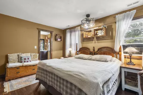 Bedroom - 27538 State Highway 39, Shell Knob, MO 65747 photo 3 of 5
