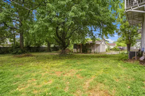 Exterior - 511 Mcnatt Ave, Aurora, MO 65605 photo 9 of 9